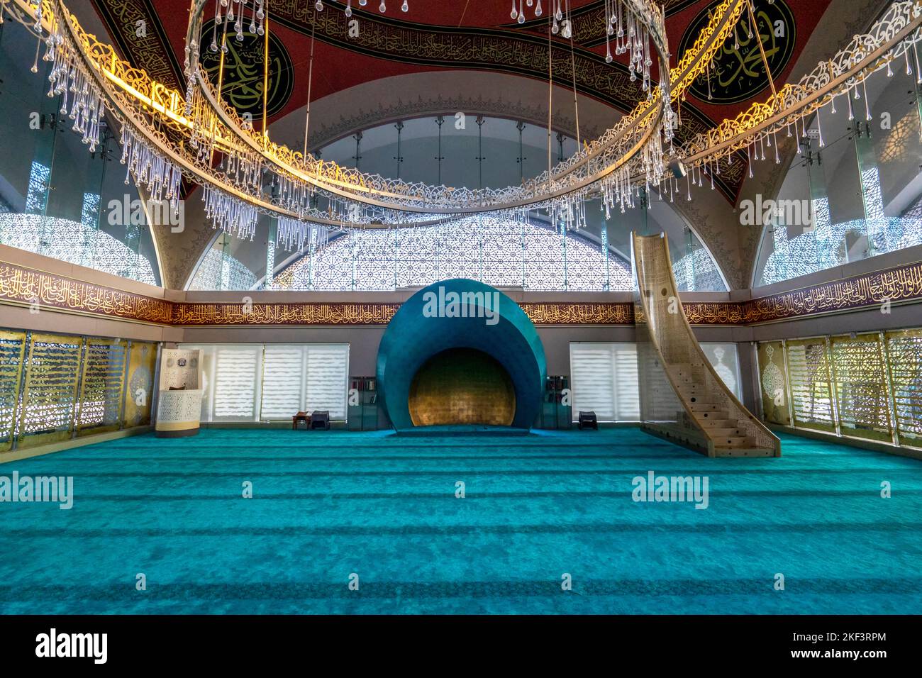Vista interna della Moschea Sakirin a Istanbul, Turchia. Foto Stock