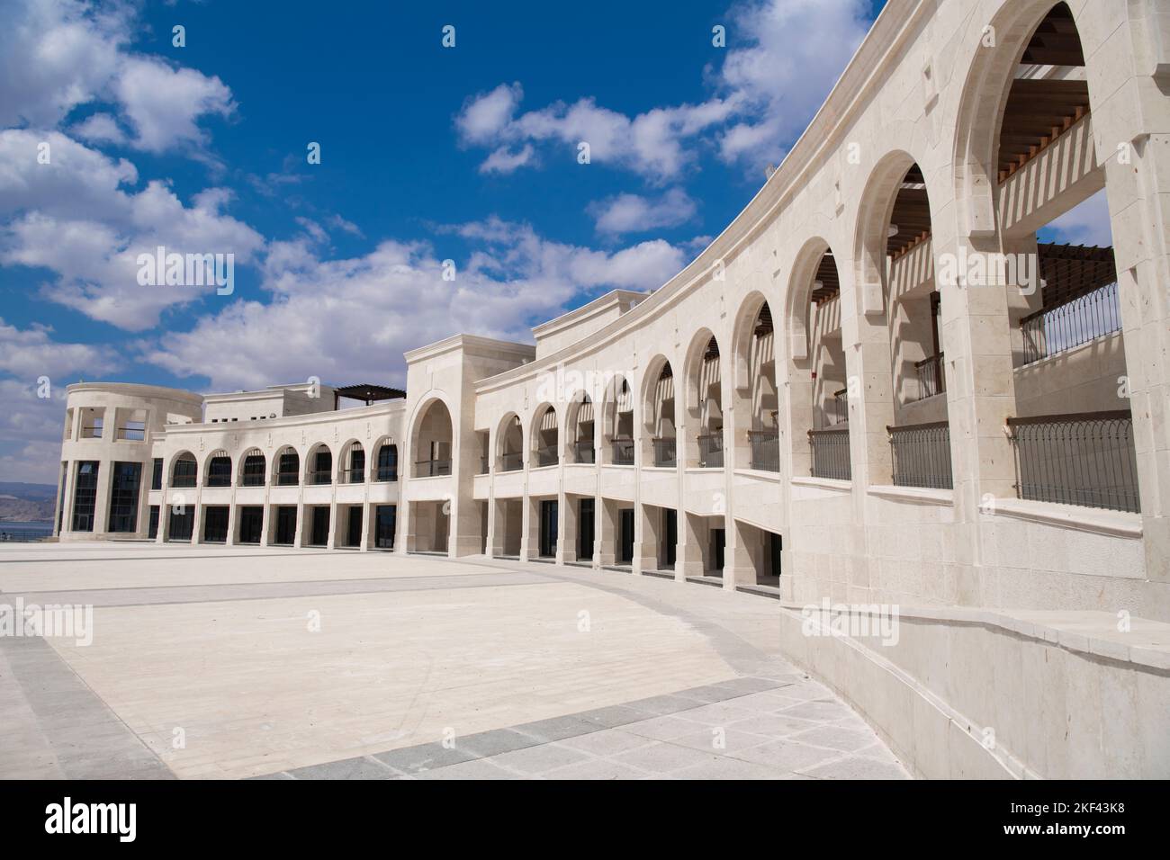 Architettura moderna Arab Revolt Plaza Aqaba Giordania 1 Foto Stock