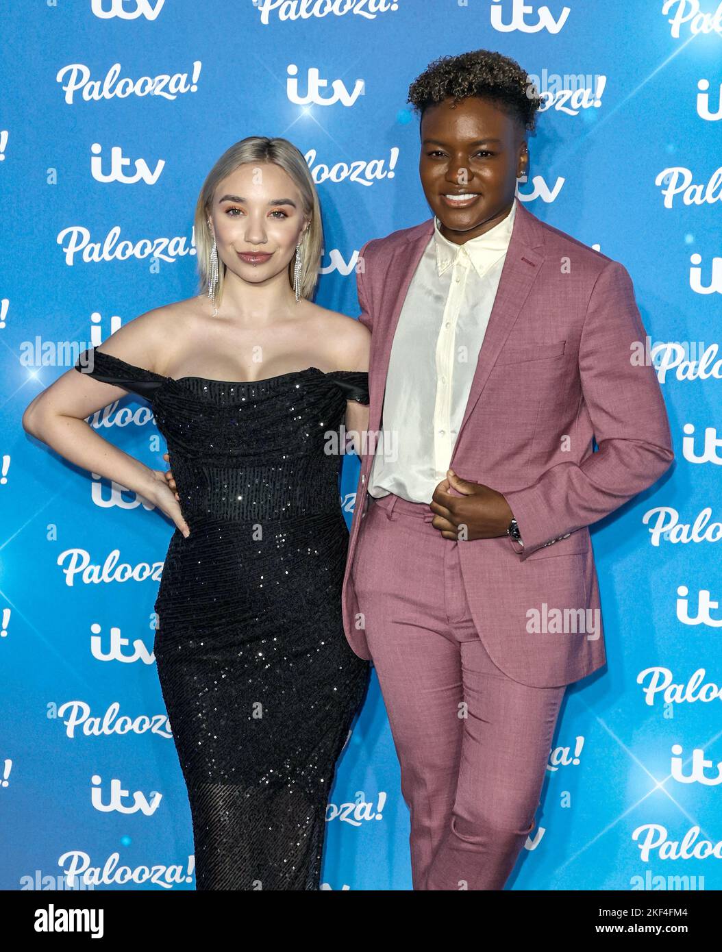 Londra, Regno Unito. 15th Nov 2022. Ella Baig e Nicola Adams partecipano all'ITV Palooza 2022 al Royal Festival Hall di Londra. (Foto di Brett Cove/SOPA Images/Sipa USA) Credit: Sipa USA/Alamy Live News Foto Stock