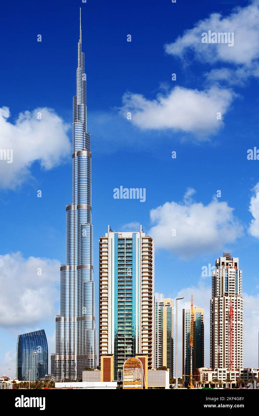 Skyline von Dubai mit Burj Khalifa, VAE, Emirato di Vereinigte Arabische, Foto Stock