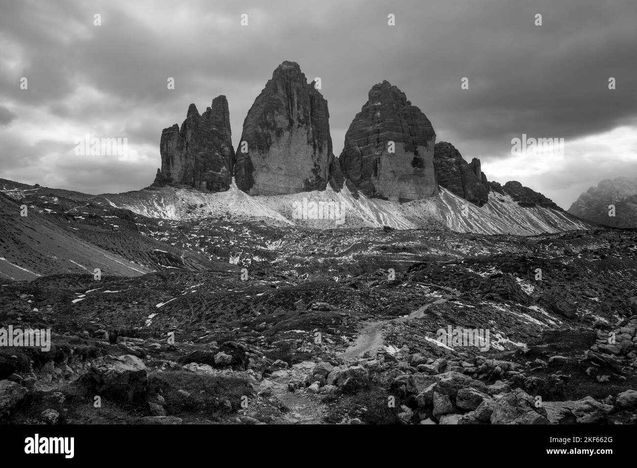 Vista bassa delle Dolomiti a tre Cime Italia Foto Stock