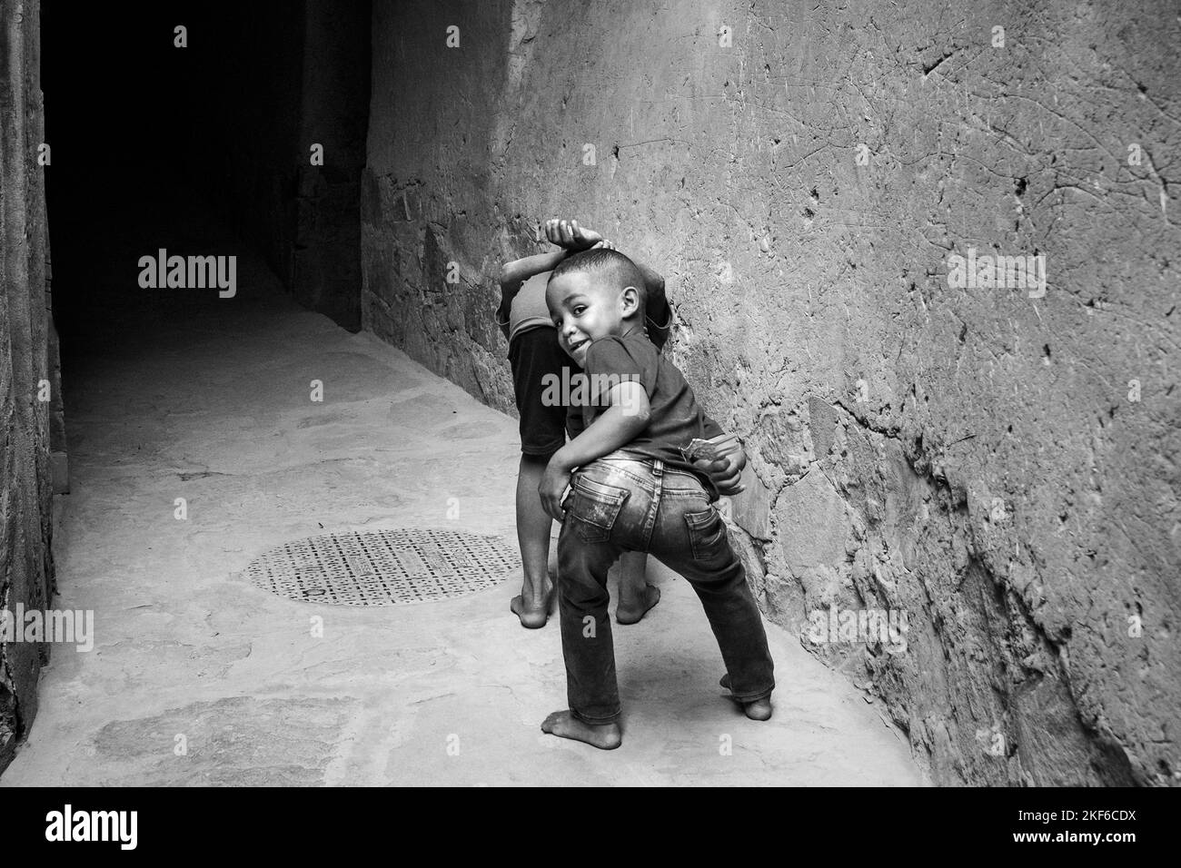 Marocco, Zagora, vecchio ksar, bambini Foto Stock