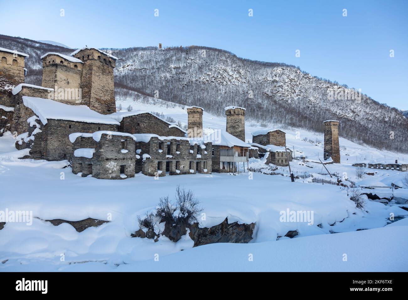 Le Torri di Svan sono il simbolo di Svanetia, è strutture difensive uniche dell'epoca dell'alto medioevo, Ushguli, Georgia Foto Stock