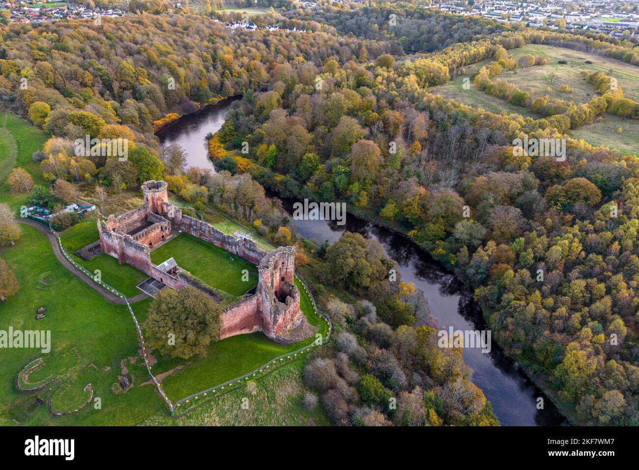 Castello di Bothwell, fiume Clyde, Lanarkshire, Scozia, Regno Unito Foto Stock