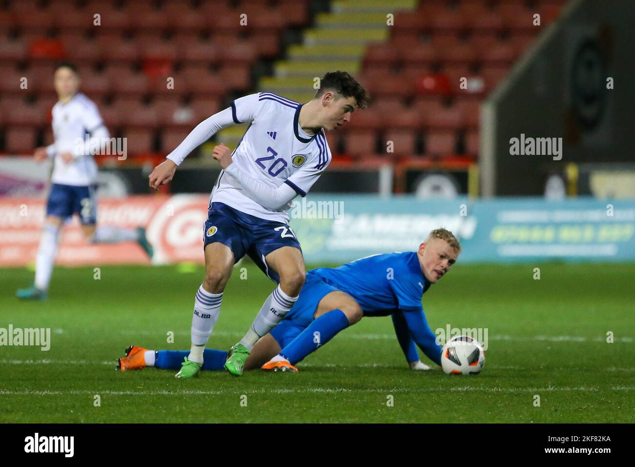 16 novembre 2022, Glasgow, Regno Unito. La Scozia ha giocato l'Islanda nel Campionato europeo Under 19 2023 dell'EUFA allo stadio Firhill di Glasgow, Scozia, Regno Unito. L'Islanda ha vinto da 1 - 0 e il gol vincente per l'Islanda è stato segnato da Orri Oskarsson. Credito Findlay / Alamy Live notizie Foto Stock