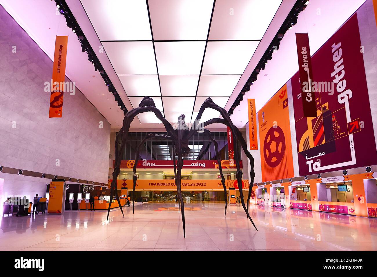 DOHA, Qatar. , . Amazing Get Together area nel centro stampa principale con un caffè McDonalds sulla sinistra, Credit: SPP Sport Press Photo. /Alamy Live News Foto Stock