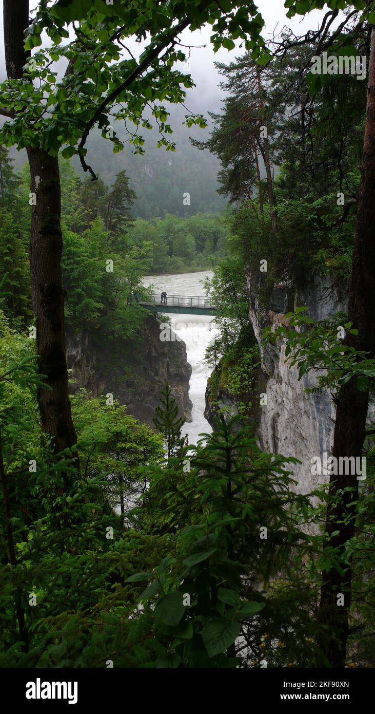 Cascata Lechfalls baviera Germania alta acqua selvaggia Foto Stock