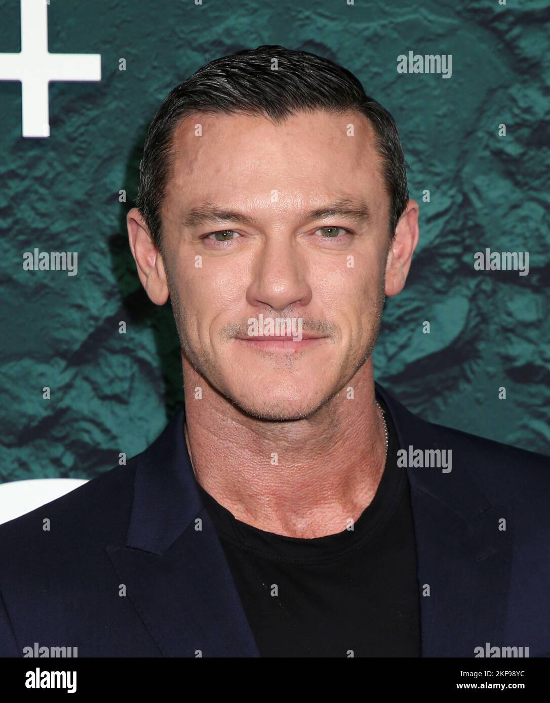 New York City, NY, 16 novembre 2022, Luke Evans partecipa alla prima Apple TV+ 'Echo 3' di New York tenutasi presso il Walter Reade Theater il 16 novembre 2022 a New York City, NY ©Steven Bergman/AFF-USA.COM Foto Stock