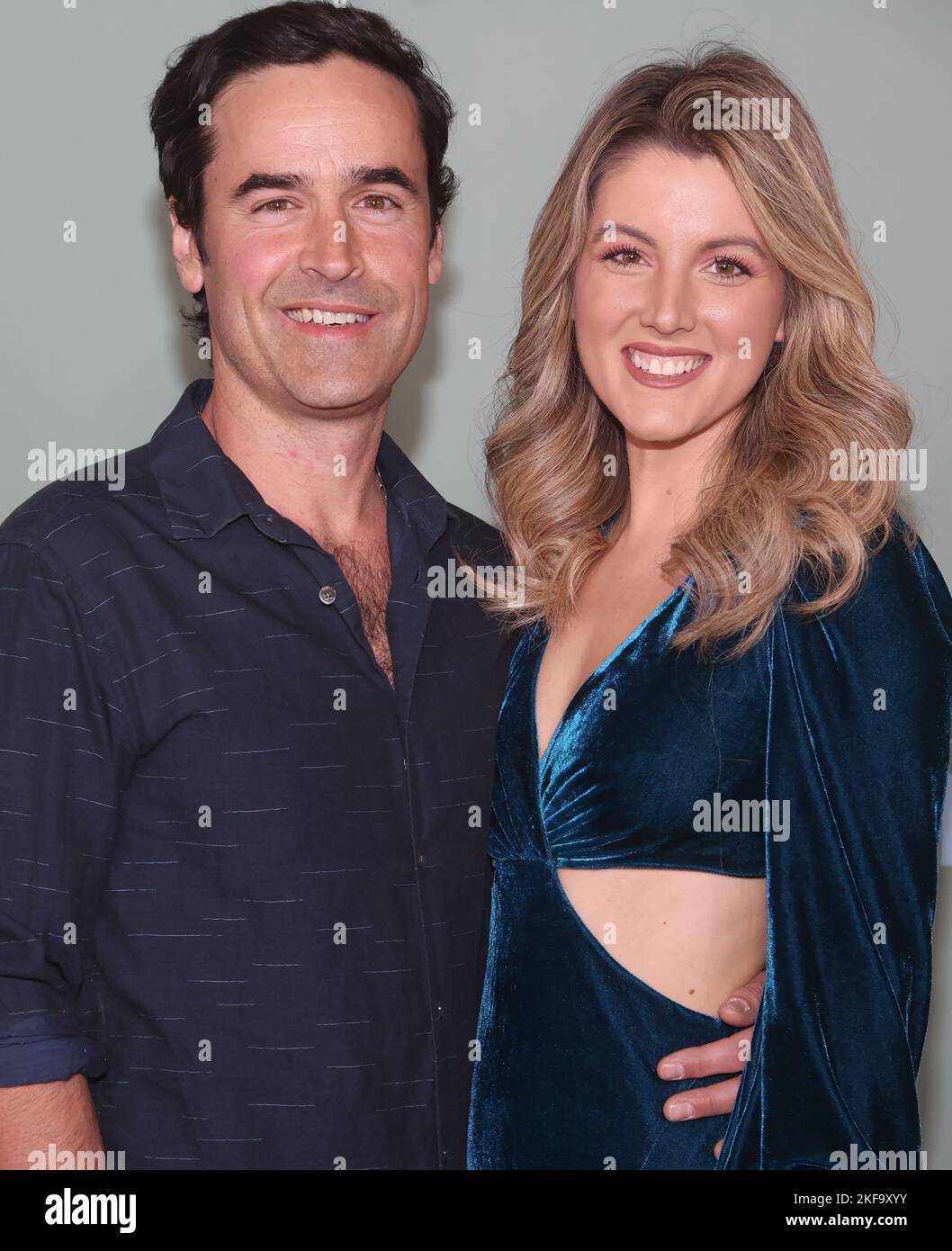 Los Angeles, California. 16th Nov 2022. Jesse Bradford, Andrea Watrous al People We Hate al Wedding Premiere al Regency Village Theatre di Los Angeles, California, il 16 novembre 2022. Credit: Faye Sadou/Media Punch/Alamy Live News Foto Stock