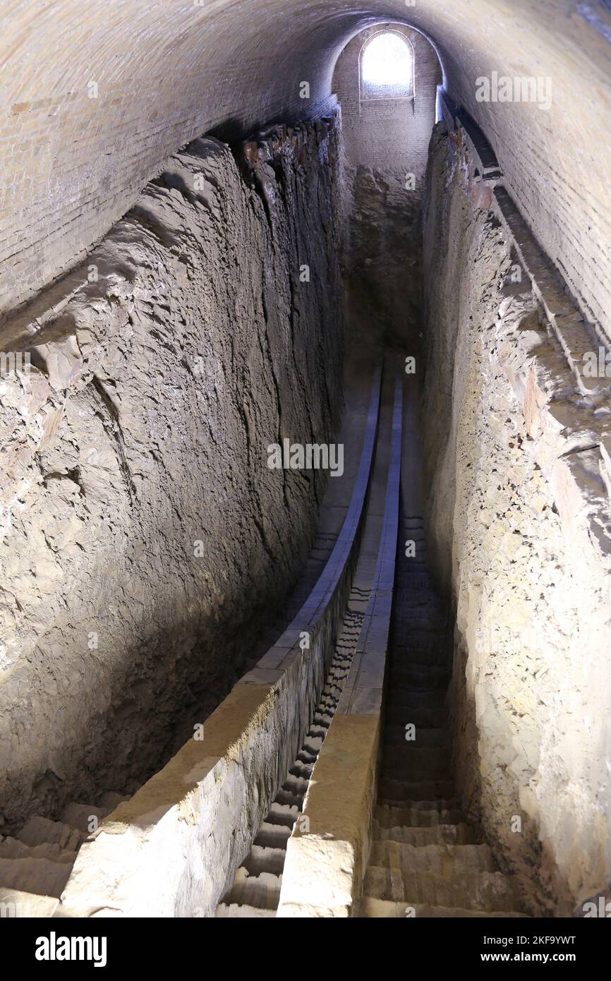 Osservatorio di Ulughbek, Samarcanda, Provincia di Samarcanda, Uzbekistan, Asia centrale Foto Stock