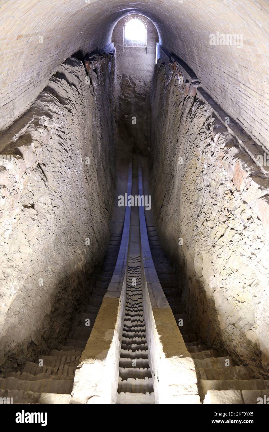 Osservatorio di Ulughbek, Samarcanda, Provincia di Samarcanda, Uzbekistan, Asia centrale Foto Stock