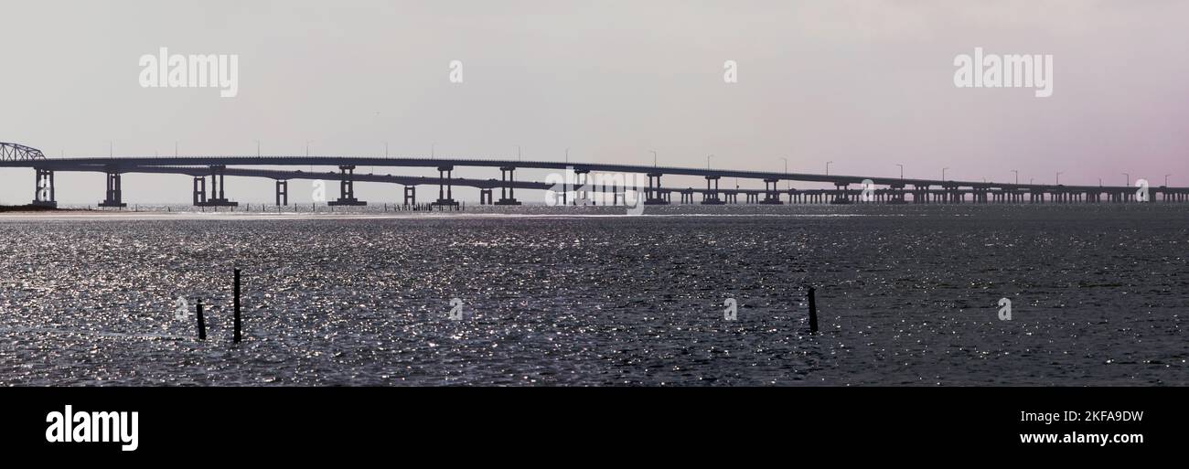 Vista panoramica di una sezione del ponte-tunnel della baia di Chesapeake, Foto Stock