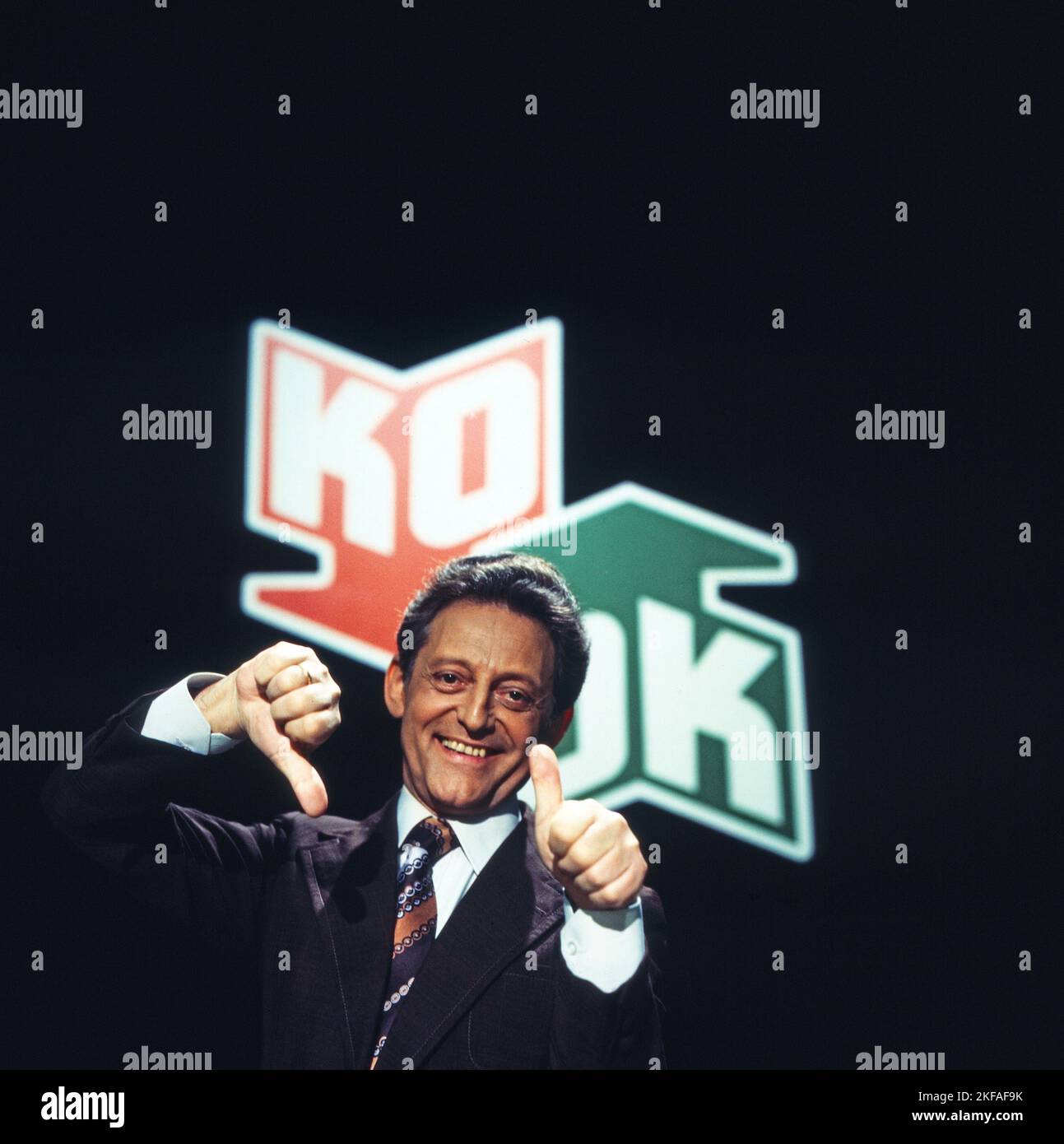 KO - OK, Quizshow im Vorabendprogramm mit Hans Rosenthal, Deutschland 1977 - 1980, Moderator Hans Rosenthal mit Logo Foto Stock