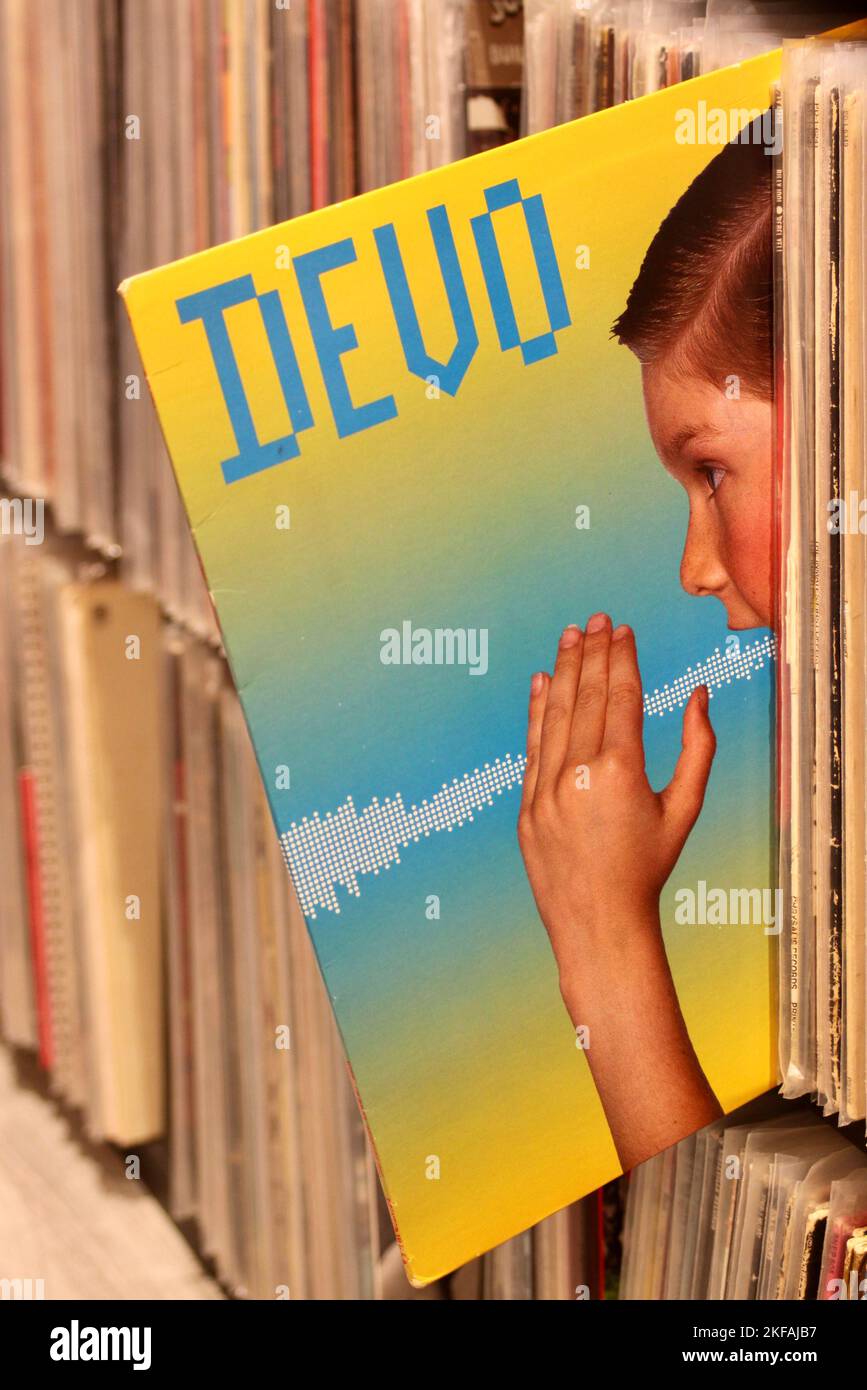 DEVO album Shout su vinile formato 1984 rilascio Foto Stock