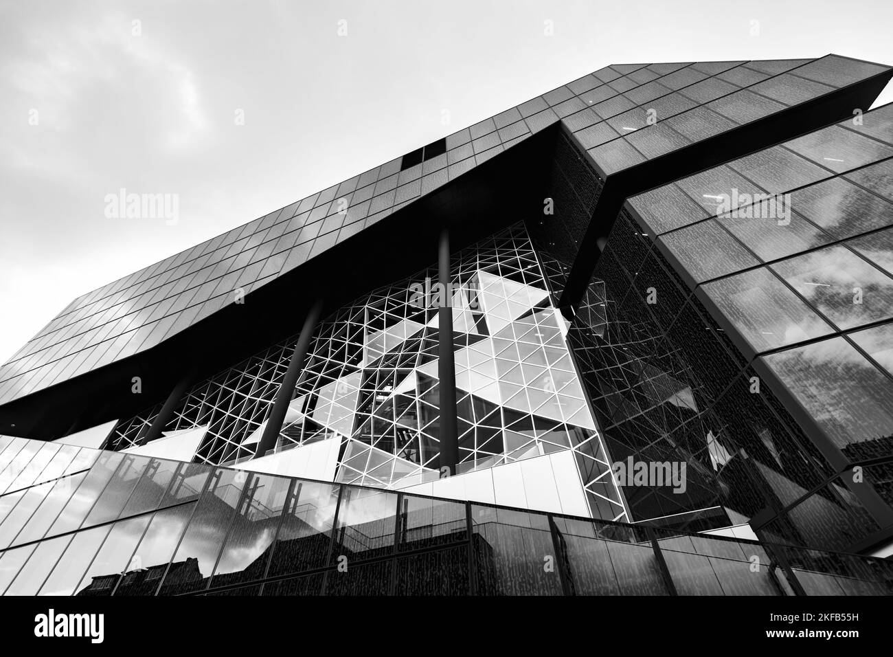 Berlino, Germania - Settembre 2022: Edificio contemporaneo del Campus Axel Springer progettato da OMA Foto Stock