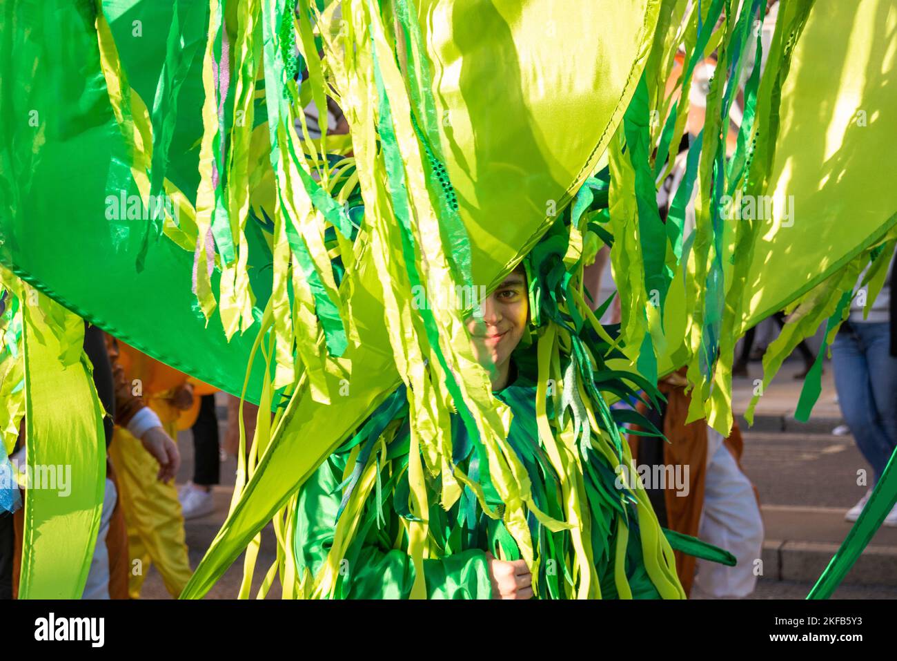 CITY OF LONDON SOLICITORS' COMPANY alla sfilata del Lord Mayor's Show nella City of London, Regno Unito. Costume colorato Foto Stock