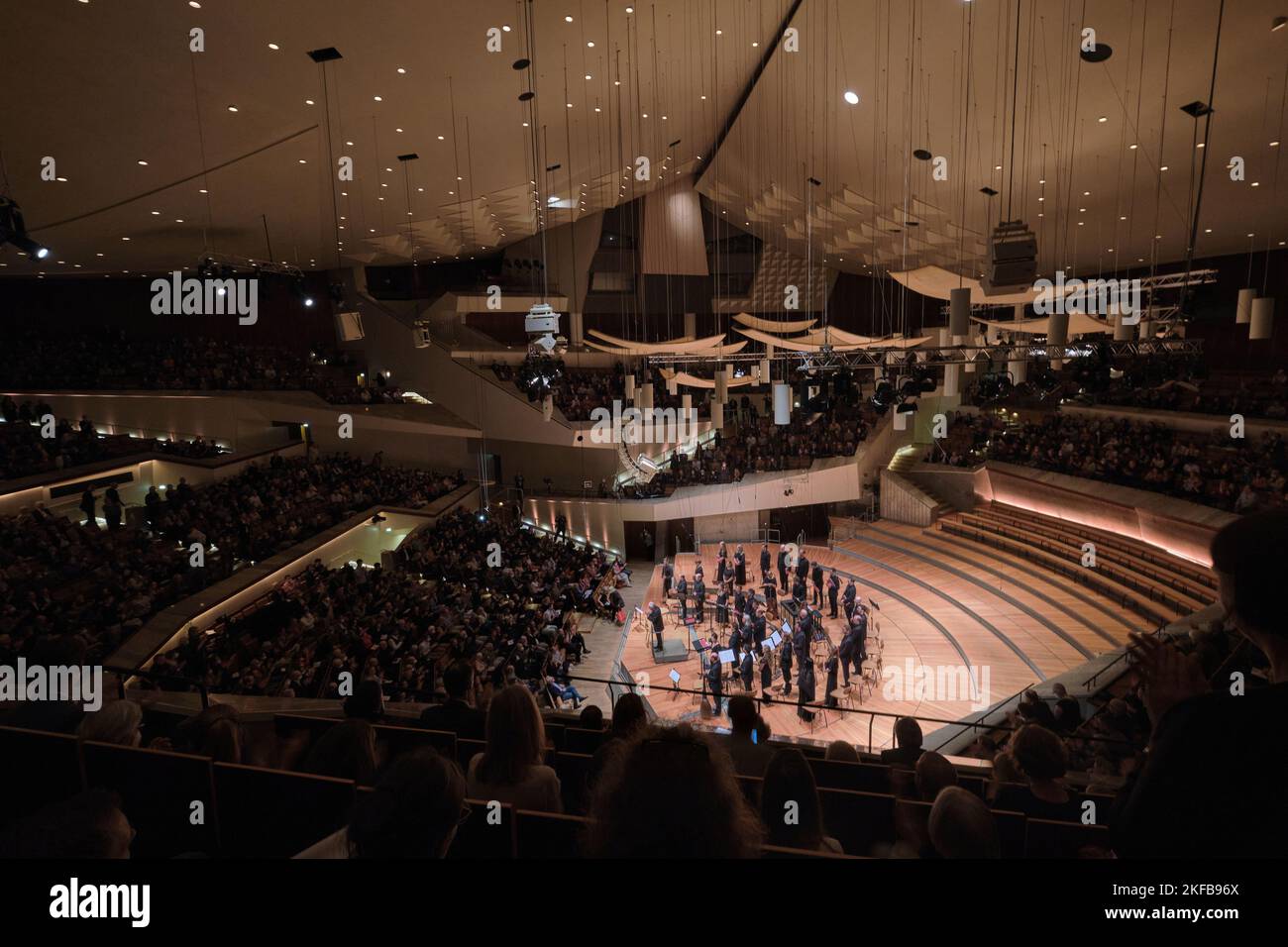Berlino, Germania - Settembre 2022: Sala principale della Berliner Philharmonie è una sala concerti a Berlino, Germania. Sede della Berlin Philharmonic Orchestra Foto Stock