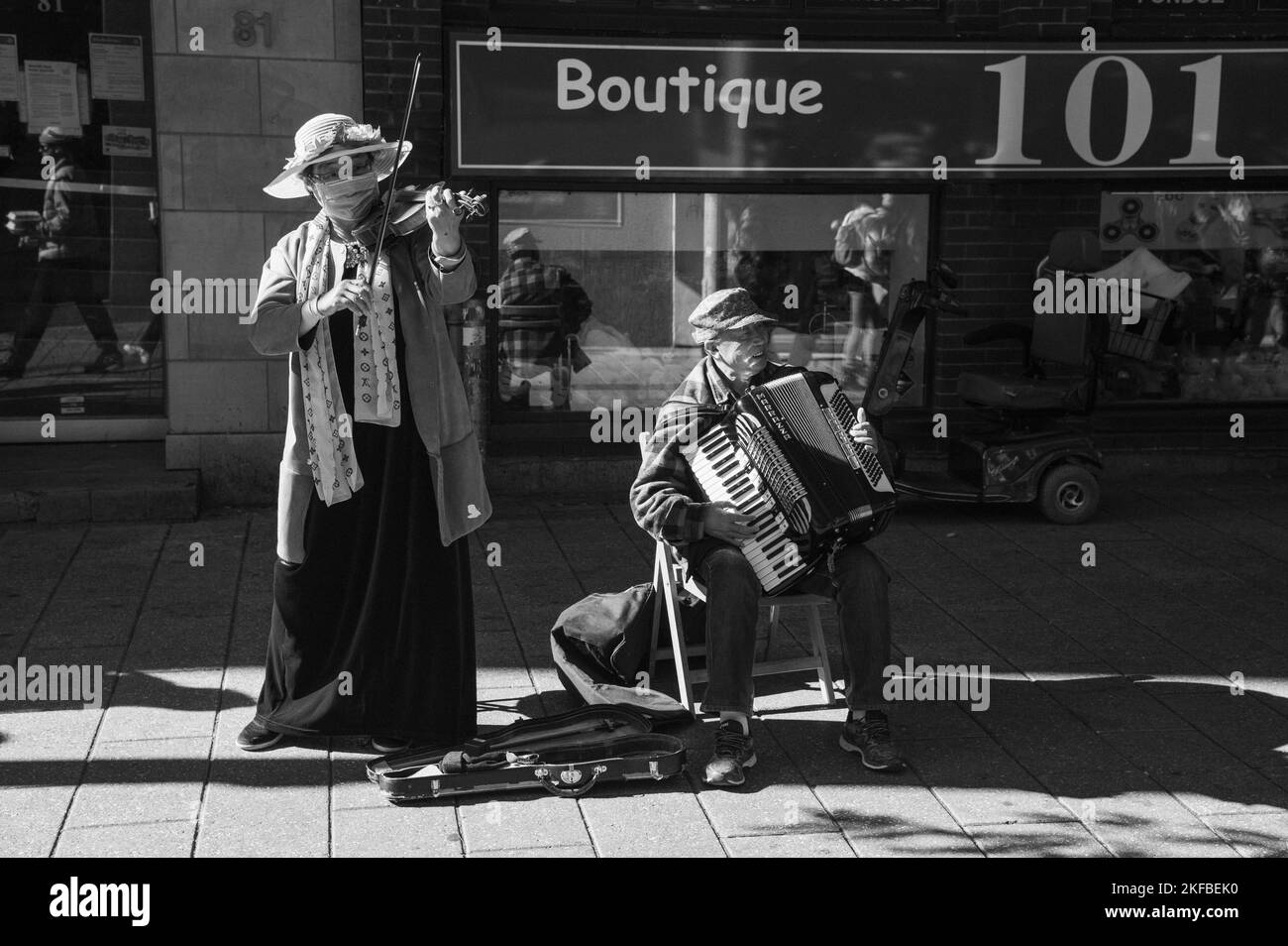Musicisti di strada, Chinatown, Montreal, Quebec, Canada Foto Stock