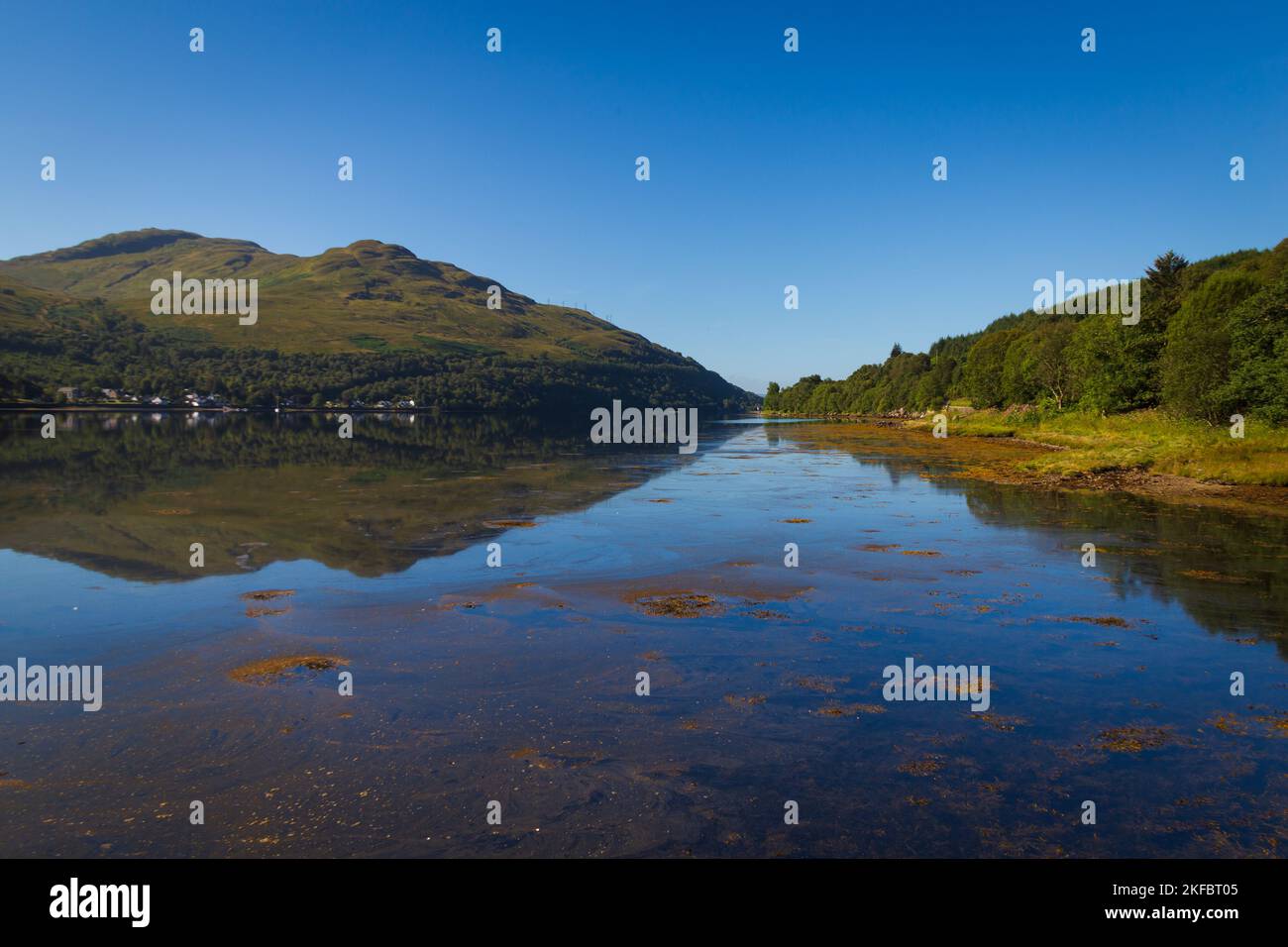 Una vista di Loch Long dalla città di Arrochar Foto Stock