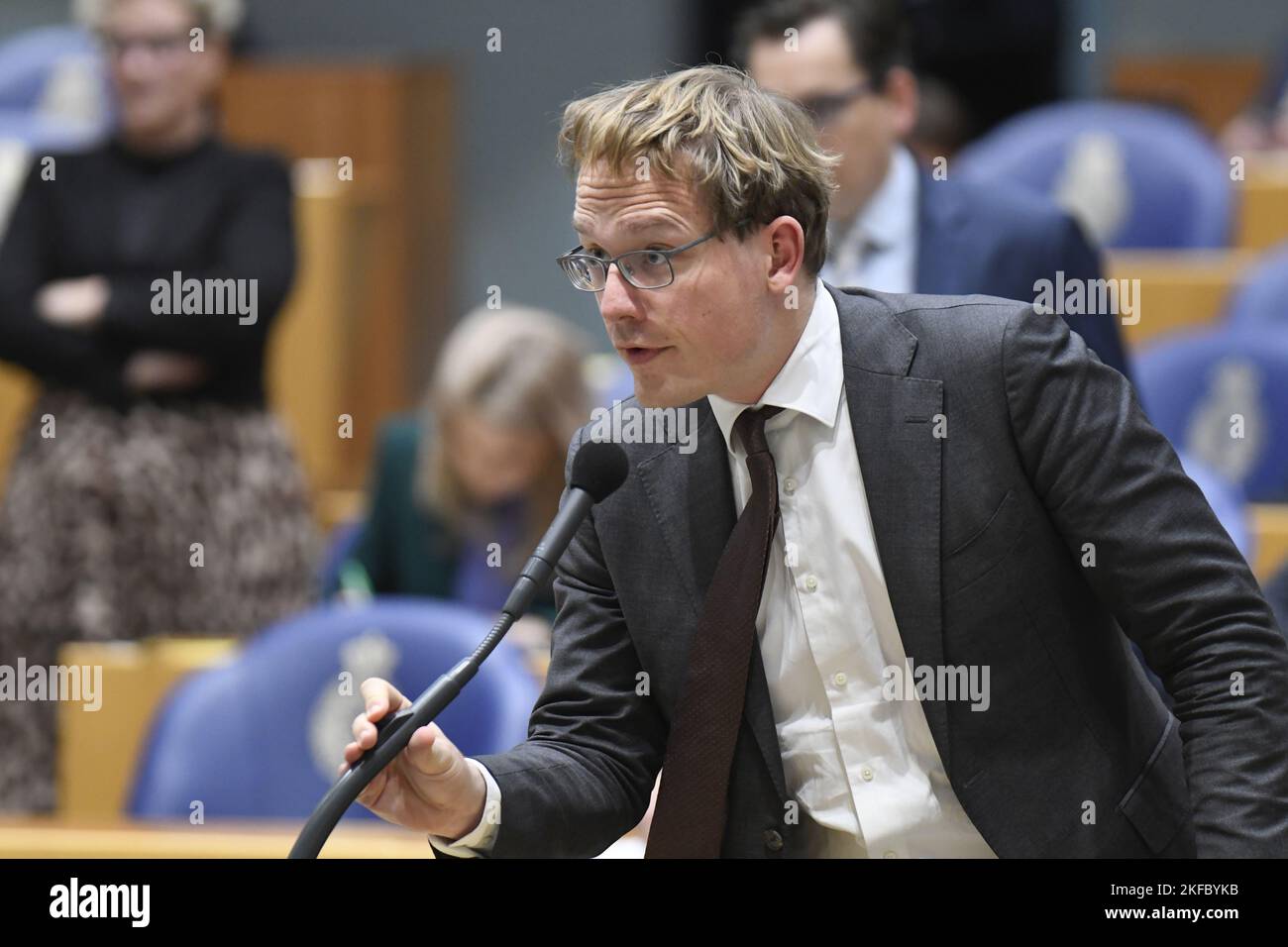 Paesi Bassi, l'Aia, 15 novembre 2022 Pepijn van Houwelingen, membro del Parlamento FVD durante il tempo delle interrogazioni alla Camera dei rappresentanti foto: ANP / Hollandse hoogte / Peter Hilz paesi bassi out - belgio out Foto Stock