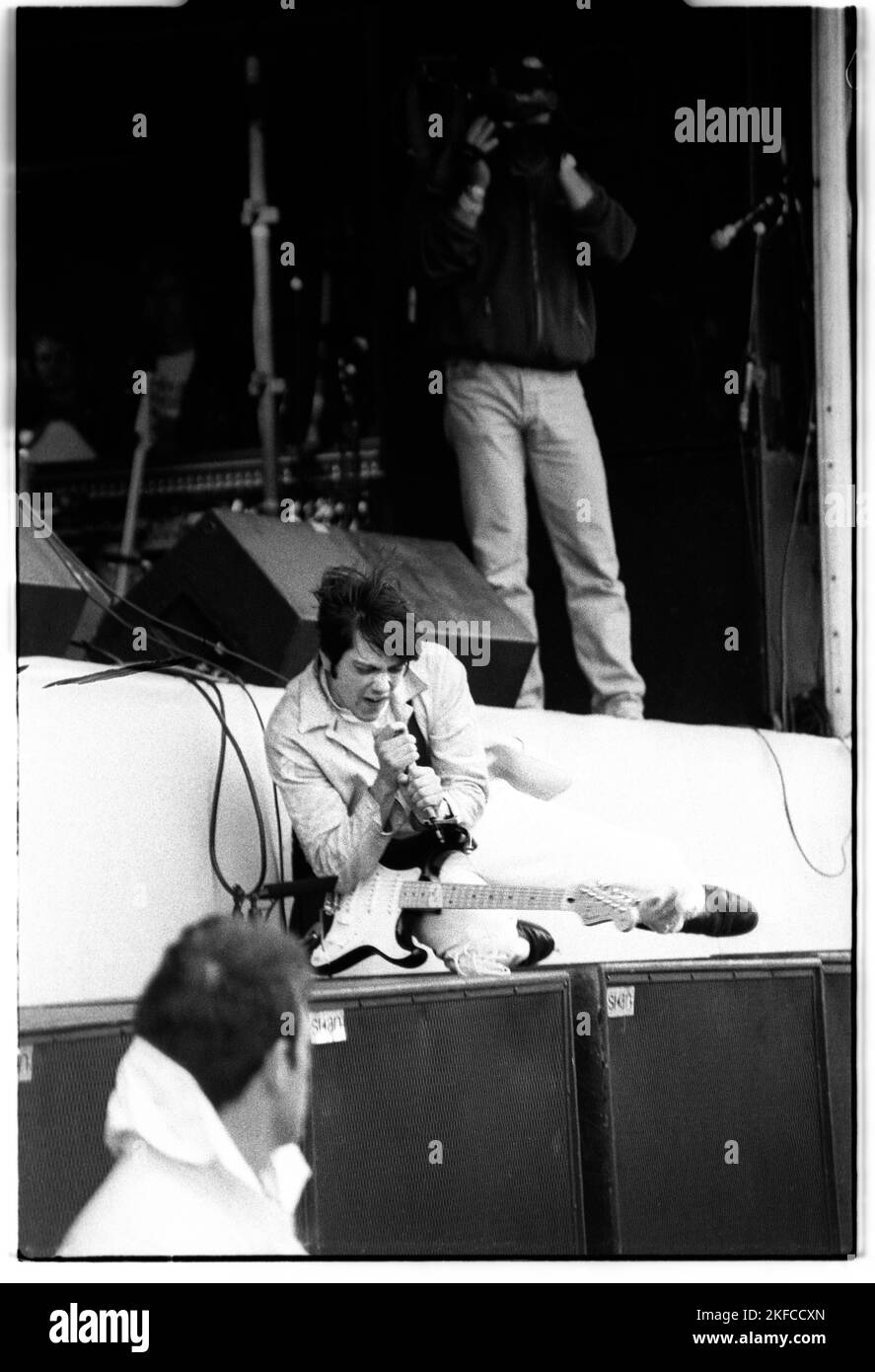 Piotr Fijalkowski, cantante e chitarrista della band indie adorable sul NME Stage al Glastonbury Festival di Pilton, Inghilterra, giugno 27 1993. Fotografia: ROB WATKINS Foto Stock
