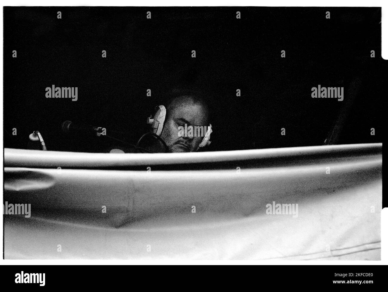 John Peel come DJ sul NME Stage al Glastonbury Festival, Pilton, Inghilterra, giugno 24 1995. Fotografia: ROB WATKINS Foto Stock