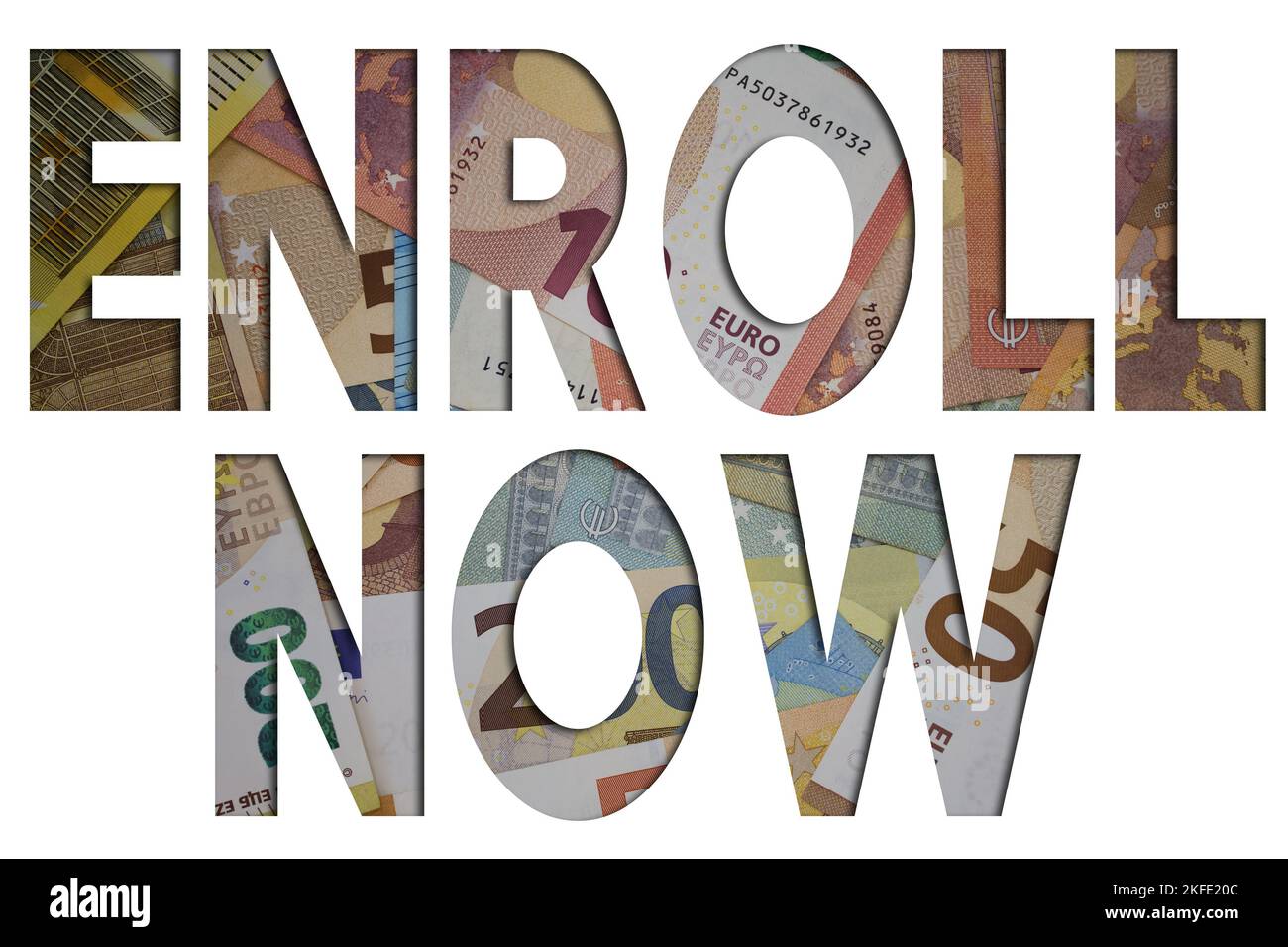Iscriviti ora parola con denaro. Sfondo di valuta cartacea con banconote diverse. Foto Stock