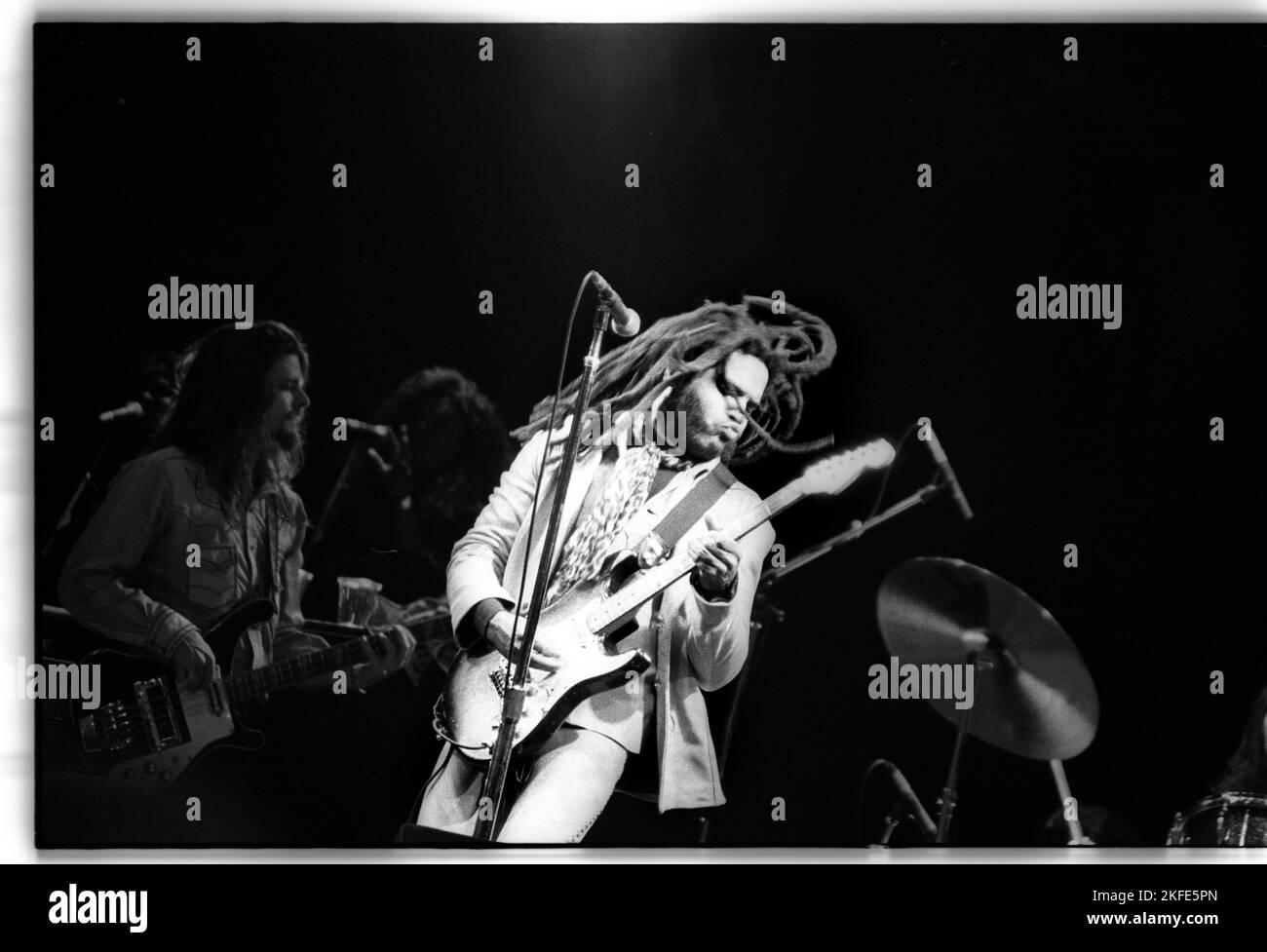 LENNY KRAVITZ, HEADLINER, GLASTONBURY 93: Lenny Kravitz headlines on the Pyramid Stage al Glastonbury Festival, Pilton, Inghilterra, sabato 26 1993 giugno. Fotografia: ROB WATKINS Foto Stock