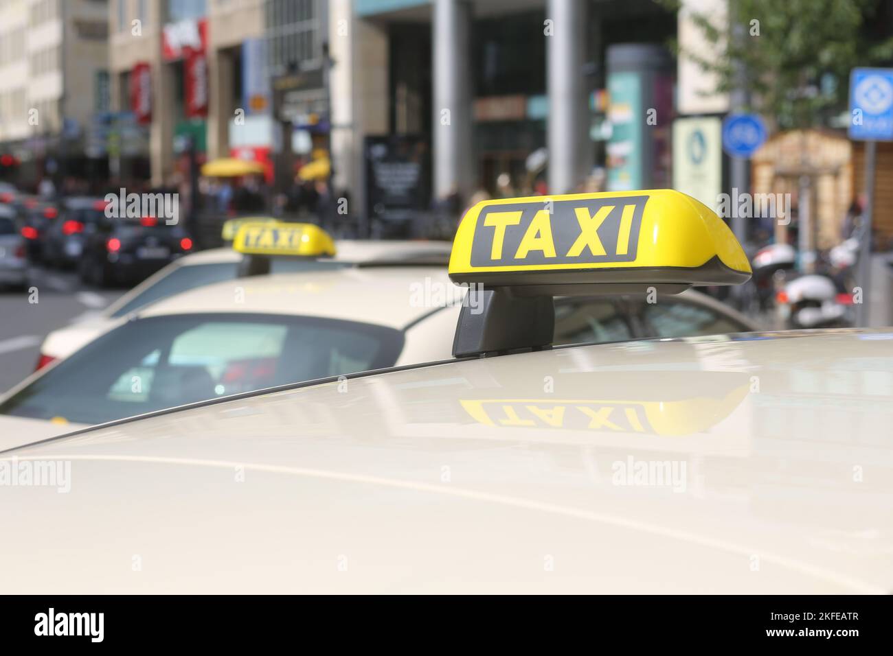Taxi cologne immagini e fotografie stock ad alta risoluzione - Alamy