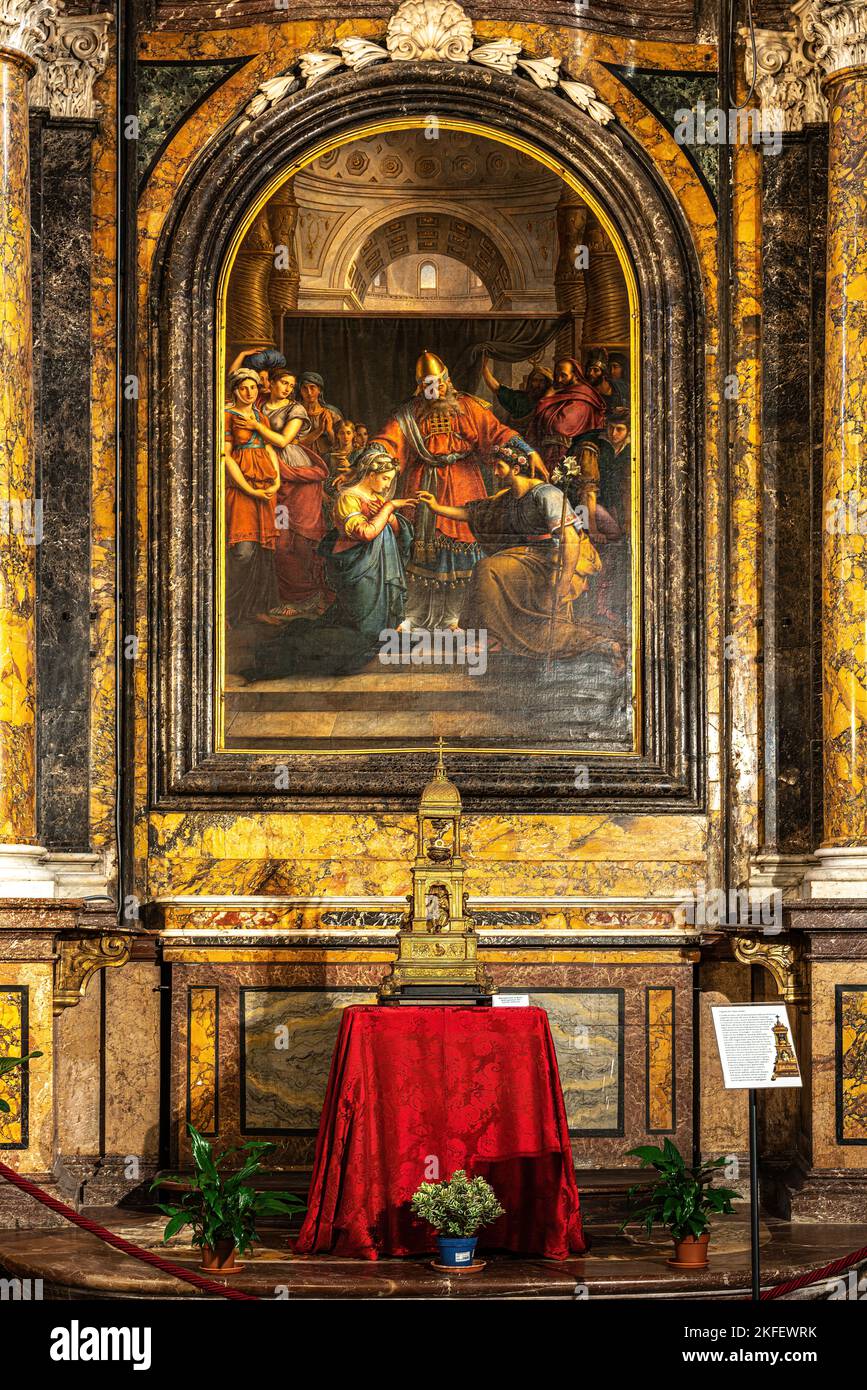 La cappella di San Giuseppe nella Cattedrale di San Lorenzo a Perugia ospita l'anello nuziale del matrimonio tra Giuseppe e Maria. Perugia Foto Stock