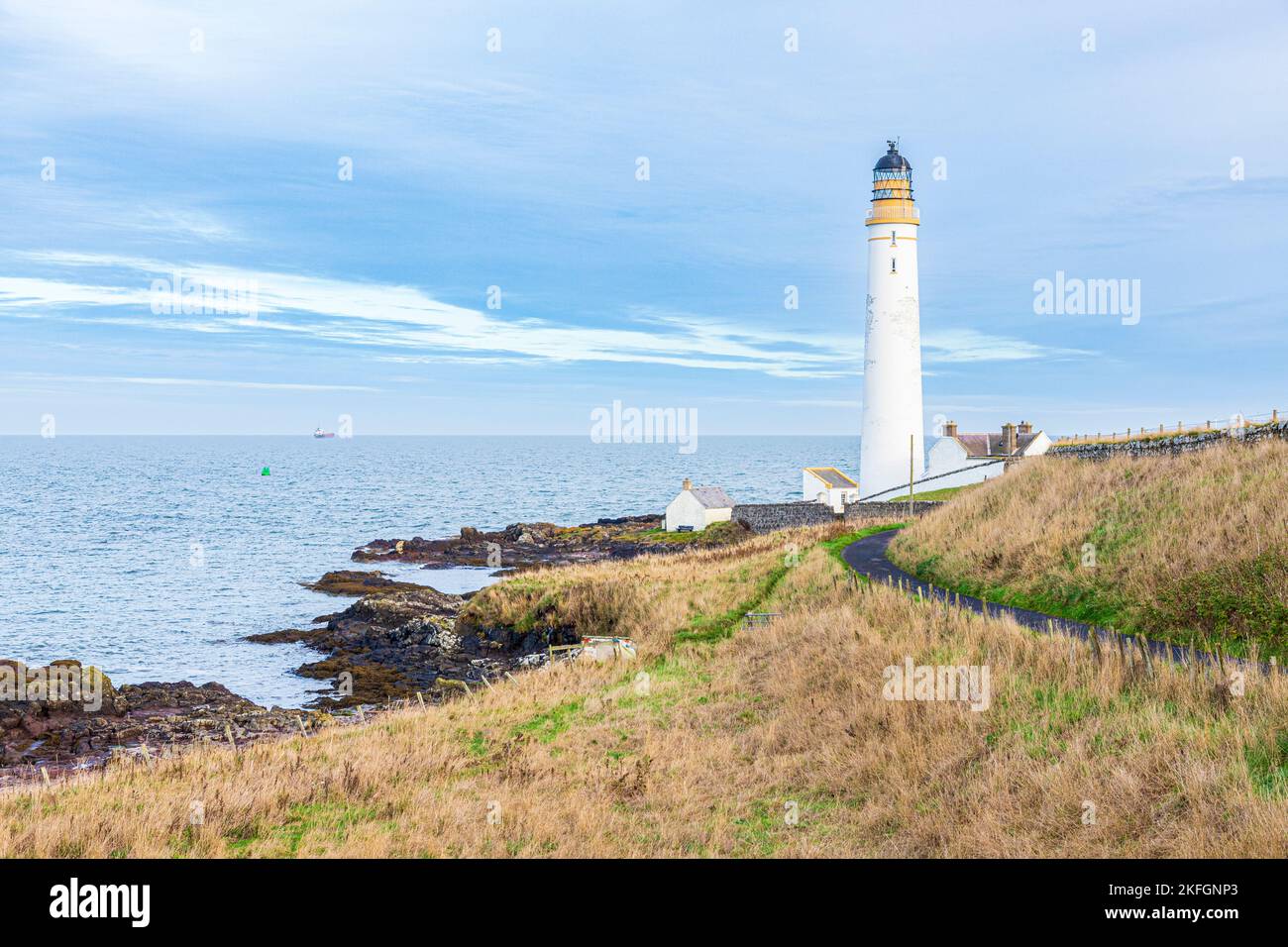 Il faro di Scurdie Ness costruito in mattoni nel 1870 alla foce del fiume South Esk a Ferryden, Montrose, Angus, Scozia UK Foto Stock