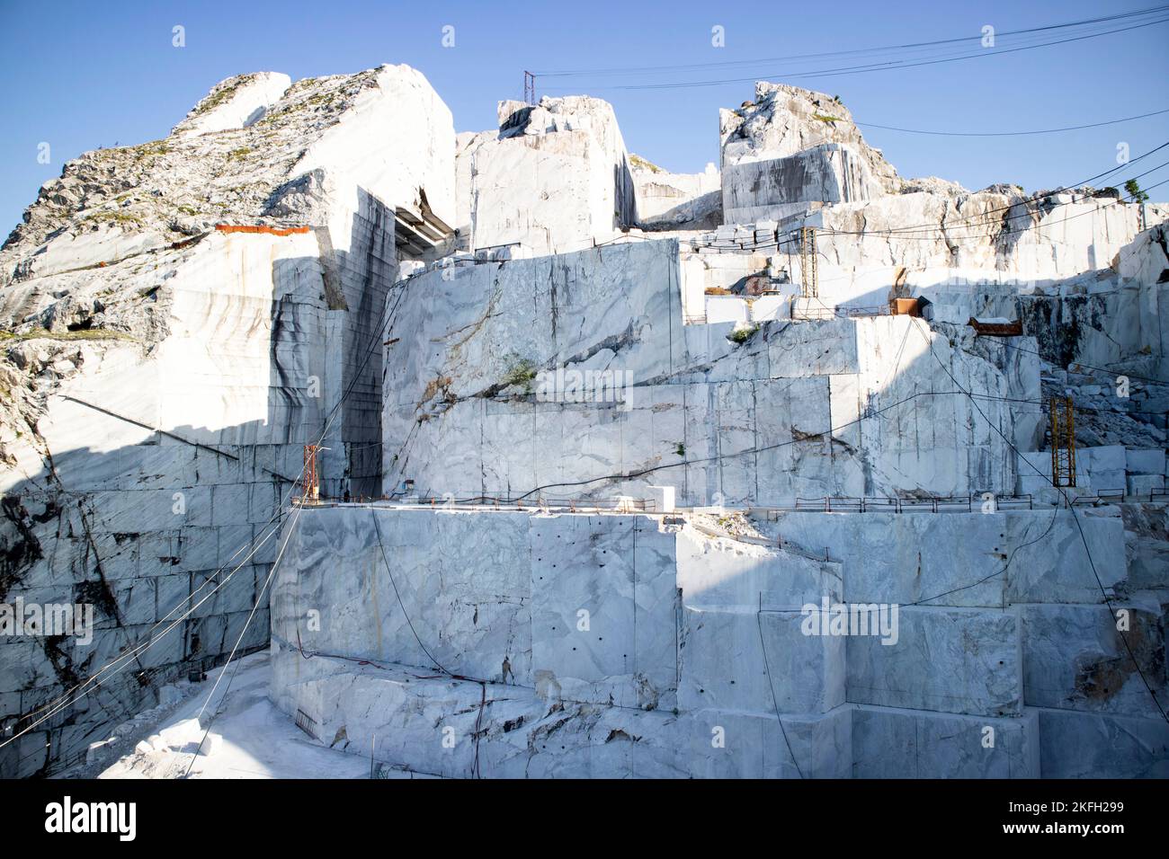 Documentazione fotografica dei dettagli di una cava per l'estrazione del marmo di Carrara Toscana Italia Foto Stock