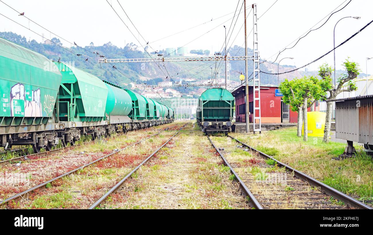 Vagoni merci in Aviles, Principato delle Asturie, Spagna, Europa Foto Stock