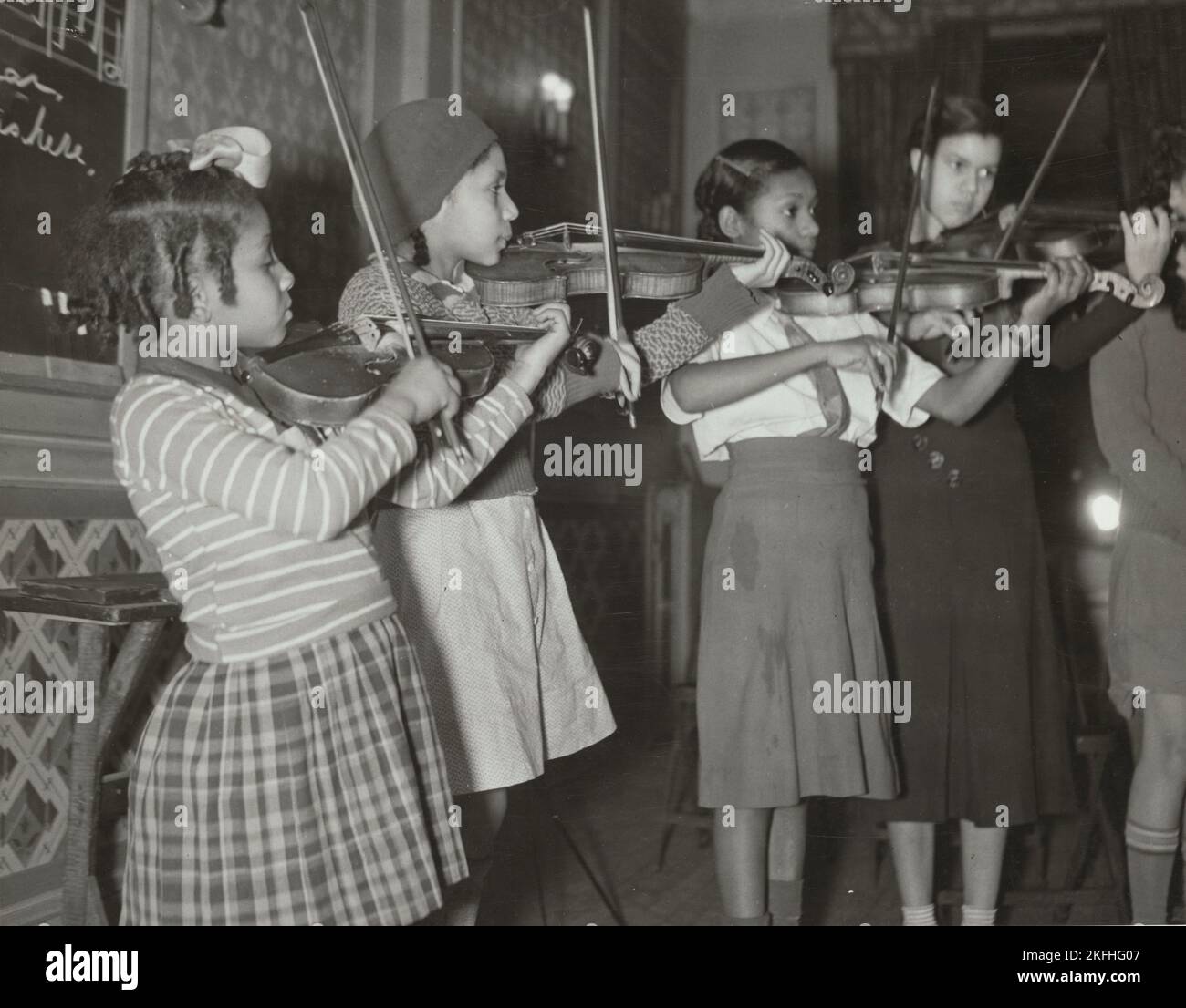 Musica di San Giovanni, studenti di violino, 1936. Foto Stock