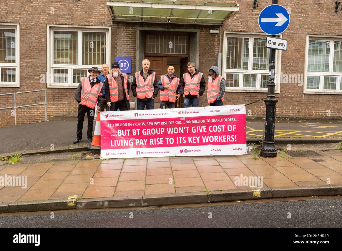 Shrewsbury Shropshire regno unito 20, ottobre 2022 Un gruppo di dipendenti BT e Openreach Strike Over pay, linea ufficiale picket Foto Stock