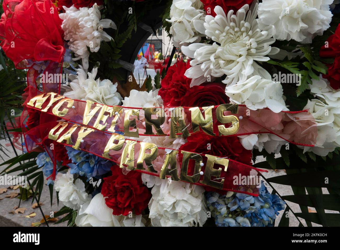 Primo piano delle corone fiorite in onore del Veterans Day a Madison Square, Park, 2022, NYC, USA Foto Stock