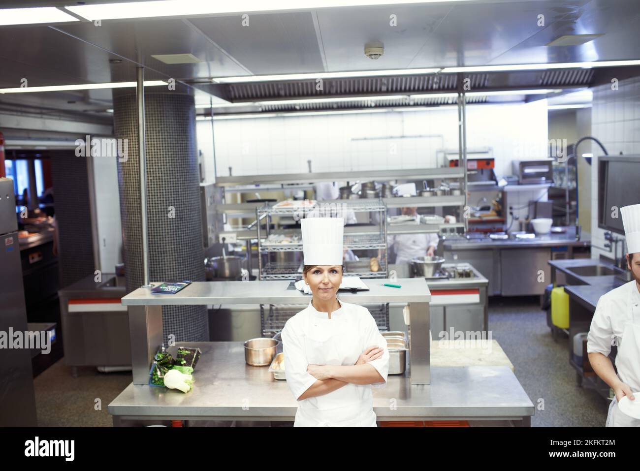La mia cucina è spic e span. Il lavoro interno di una cucina professionale. Foto Stock