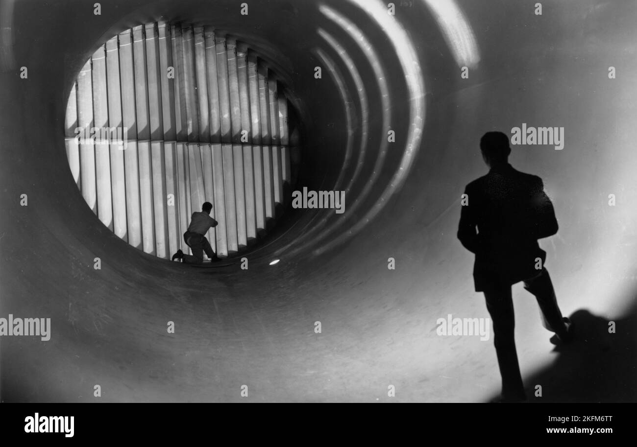 Tunnel del vento di otto piedi (NASA Langley) che mostra pale rotanti all'interno del tunnel Foto Stock