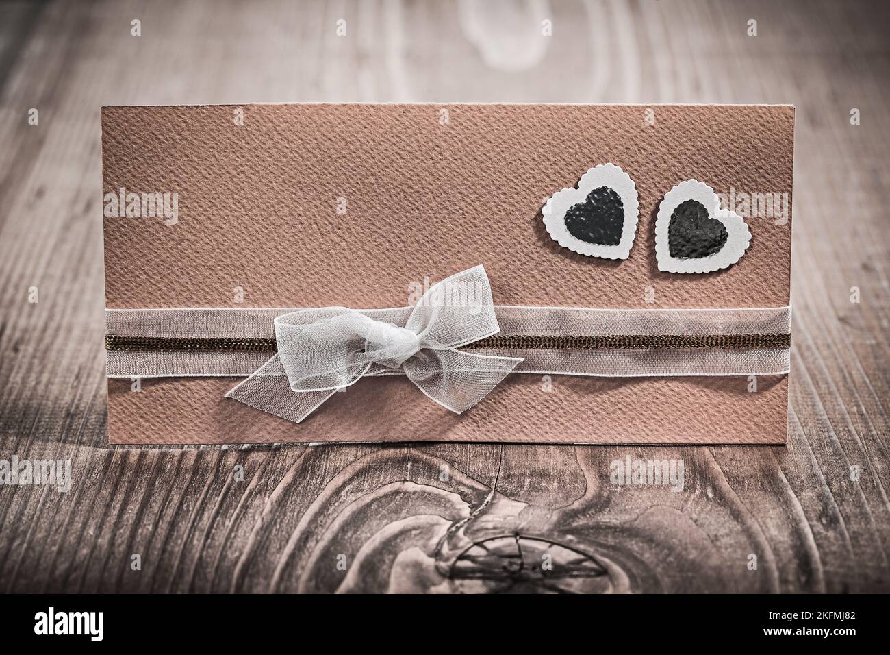 carta di invito per matrimoni sul bordo dell'dépourion. Foto Stock