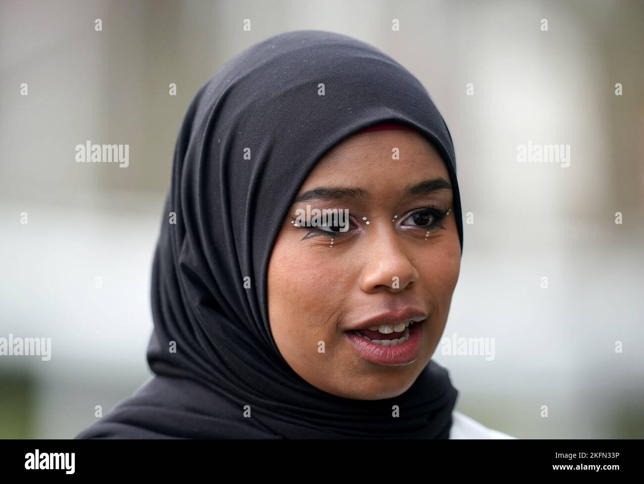 Jockey Khadijah Mellah il Sabato del fine settimana delle corse di novembre all'ippodromo di Ascot. Data immagine: Sabato 19 novembre 2022. Foto Stock