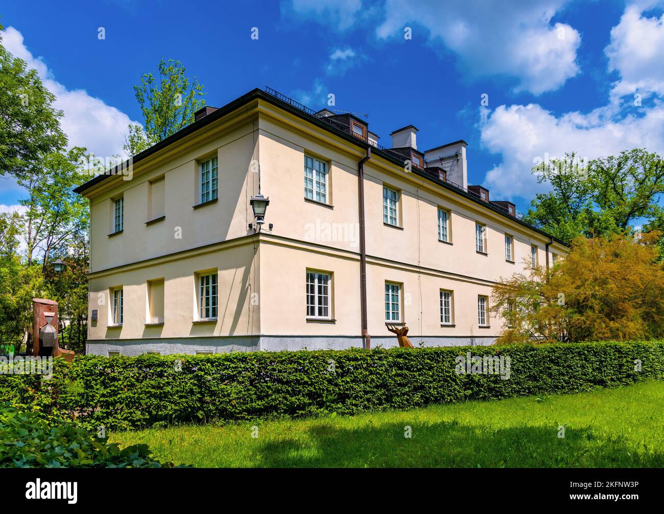 Varsavia, Polonia - 10 giugno 2022: Museo storico della Caccia e dell'equitazione nelle Terme reali Lazienki Krolewskie parco nel quartiere Ujazdow di Varsavia Foto Stock