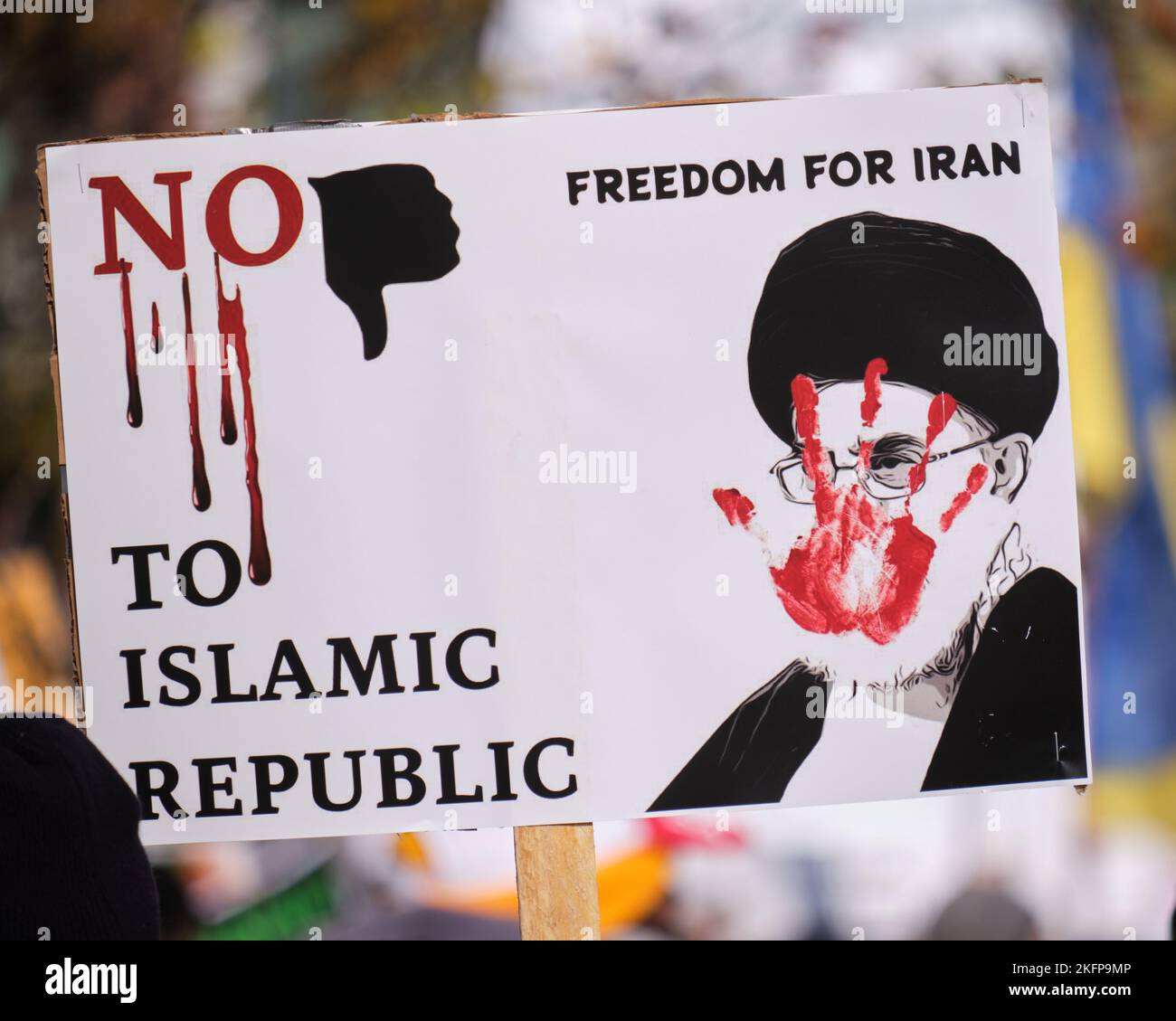 Firma al Rally per la libertà in Iran. No alla Repubblica islamica - libertà per l'Iran. Halifax, Canada. Novembre 19,2022 Foto Stock