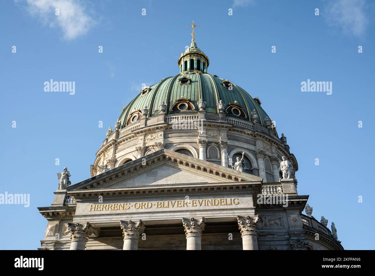 Vista esterna del tetto della cupola della Chiesa di marmo / Frederik's Church / Frederik Kirke - una chiesa a Copenhagen, Danimarca. Architettura rococo. Tak. Foto Stock