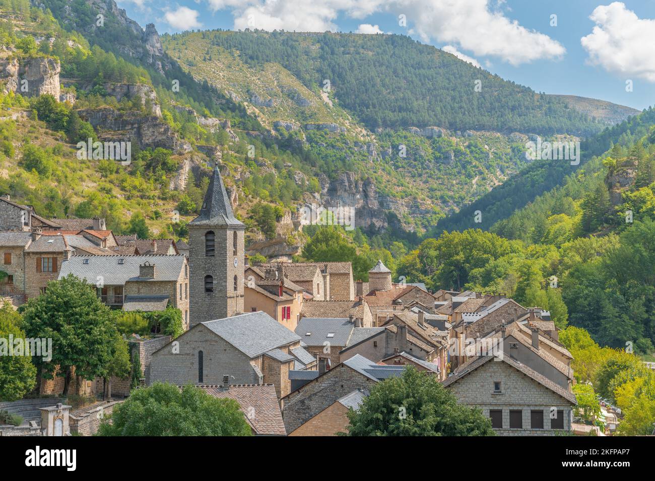 Villaggio di Sainte-Enimie classificato tra i più bei villaggi. Lozere, Francia. Foto Stock