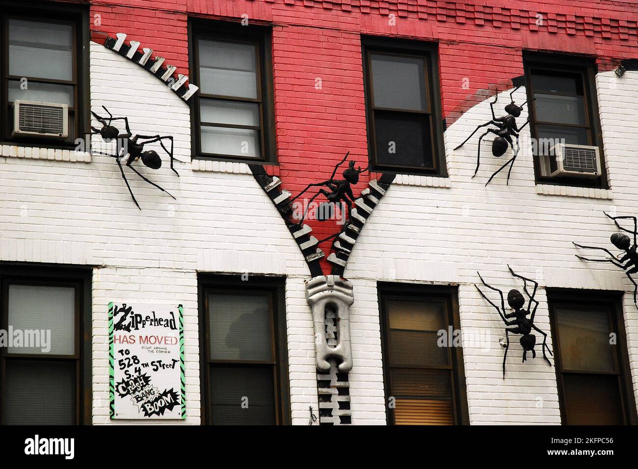 Zipperheads e' un famoso negozio di alternativa e di controcultura situato fuori South Street nel quartiere di Filadelfia Sud Foto Stock