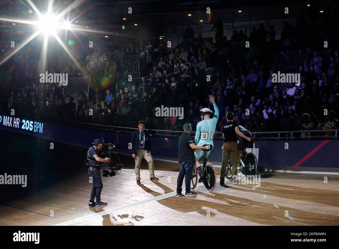 Berlino, Germania. 19th Nov 2022. Ciclismo/pista: Champions League, 2nd stop, sprint start: Harrie Lavreysen dai Paesi Bassi alla presentazione. Credit: Jean-Marc Wiesner/dpa/Alamy Live News Foto Stock