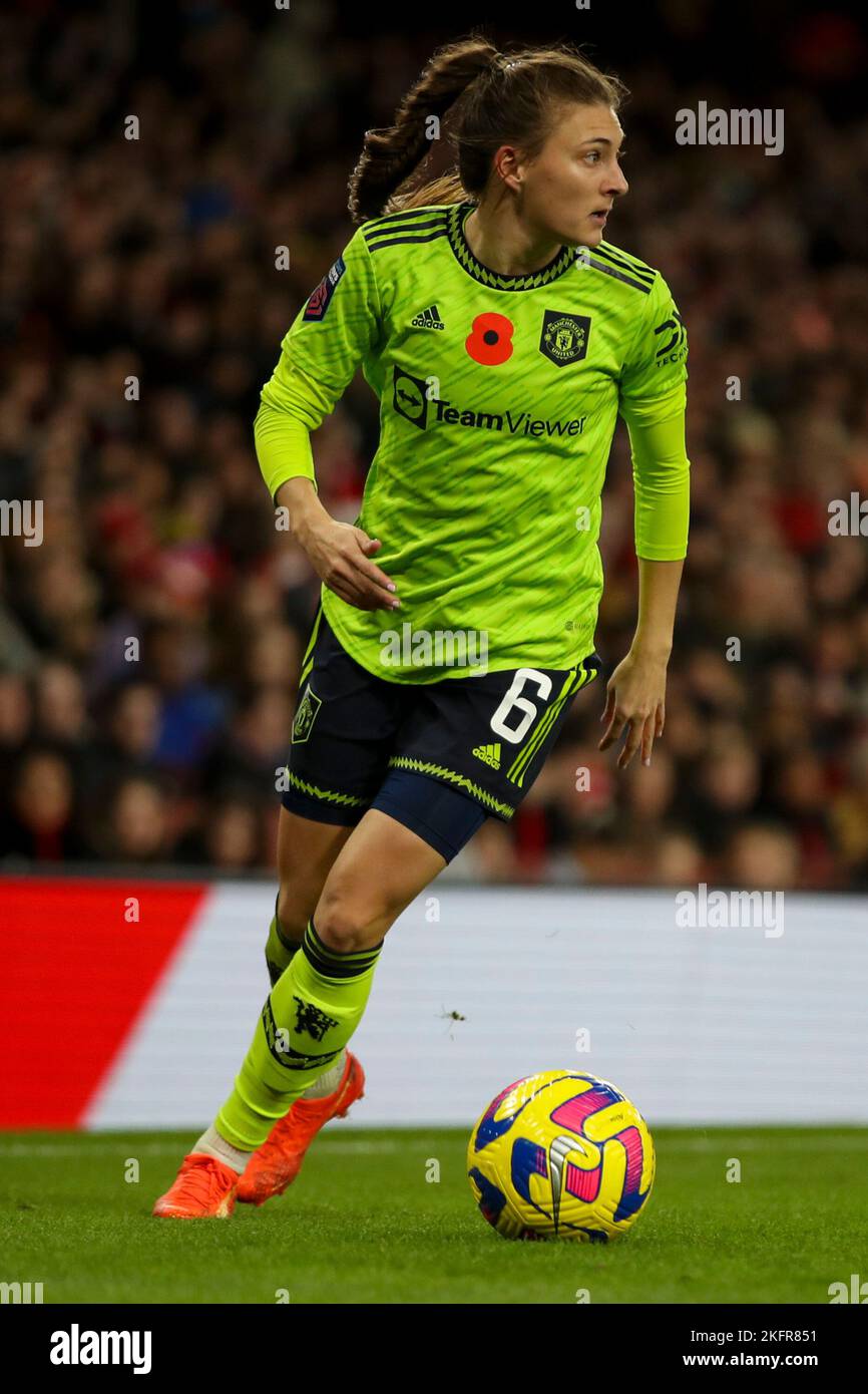 Hannah Blundell del Manchester United in palla durante la partita di Barclays fa Women's Super League tra Arsenal e Manchester United all'Emirates Stadium, Londra, sabato 19th novembre 2022. (Credit: Tom West | MI News) Credit: MI News & Sport /Alamy Live News Foto Stock