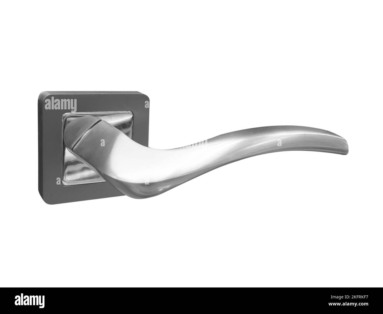 Chiusura dell'elemento della maniglia della portiera. Maniglia della porta isolatasu sfondo bianco. Concetto di accessori per interni di design Foto Stock