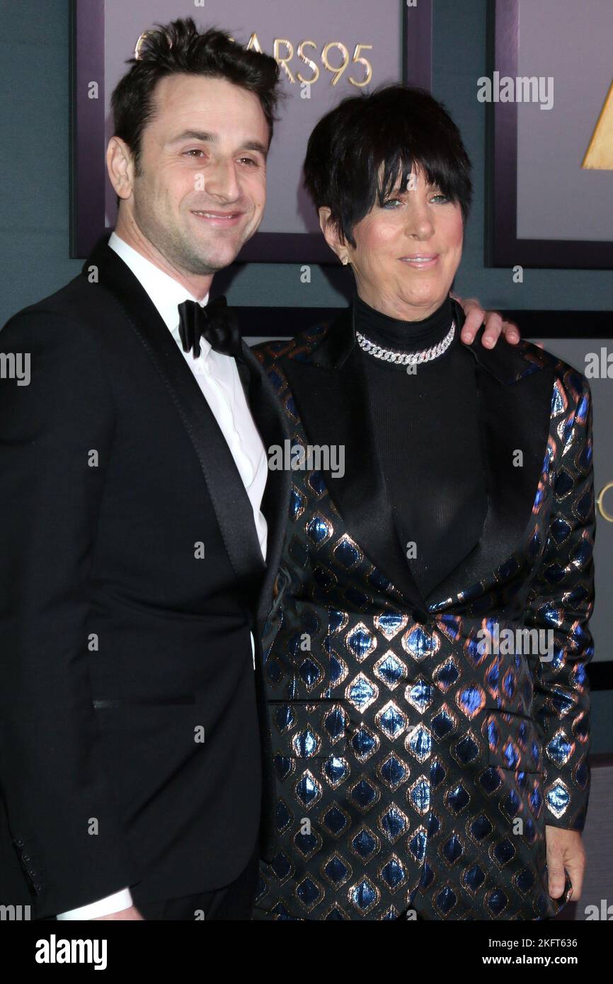 Los Angeles, California. 19th Nov 2022. Justin Hurwitz, Dianne Warren al Arrivi per l'Academy of Motion Picture Arts and Sciences 13th Governors Awards, Fairmont Century Plaza Hotel, Los Angeles, CA, 19 novembre 2022. Credit: Priscilla Grant/Everett Collection/Alamy Live News Foto Stock