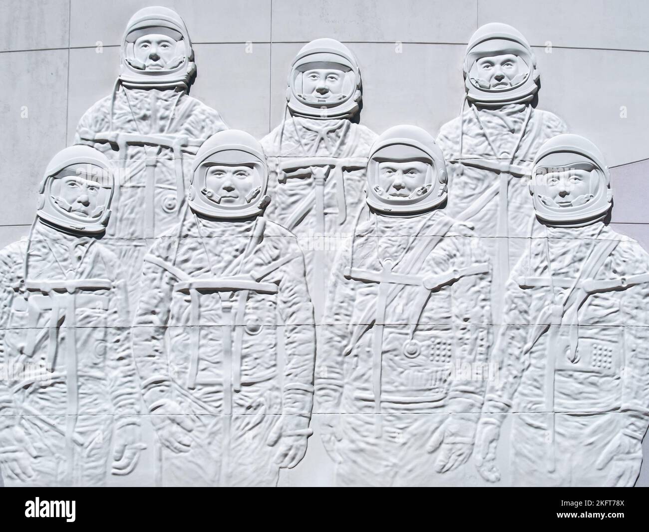 Il mercurio sette astronauti scultura presso il Kennedy Space Center Foto Stock
